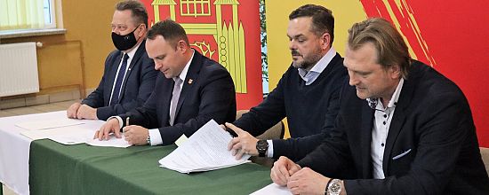 Umowa na rozbudowę szkoły w Konarzycach podpisana