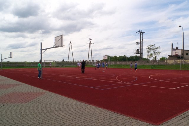 Zdjęcie do wiadomości Boisko sportowe wielofunkcyjne w Nowych Kupiskach