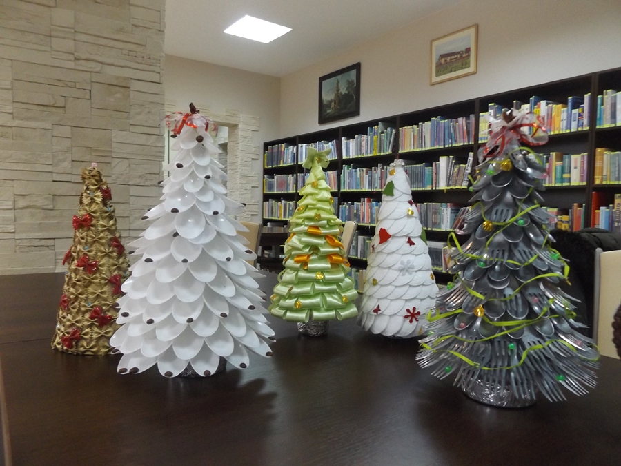 Zdjęcie do wiadomości Warsztaty świąteczne w bibliotece w Podgórzu