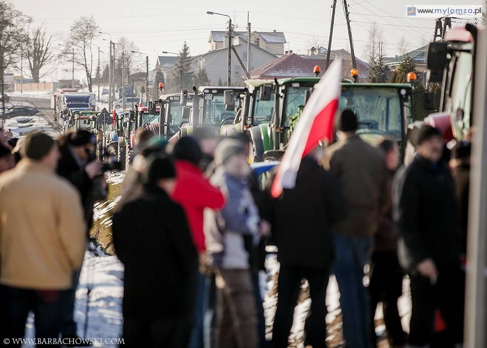 Zdjęcie do wiadomości Mieszkańcy żądają remontu skrzyżowania