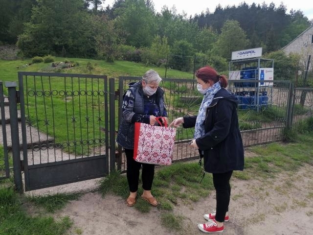 Zdjęcie do wiadomości Paczki dla seniorów